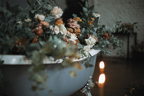 Фотосессия Ванна с цветами